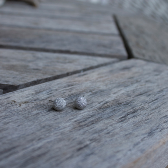 Textured Stud Earrings — Everly and Ace - Picture 3 of 4